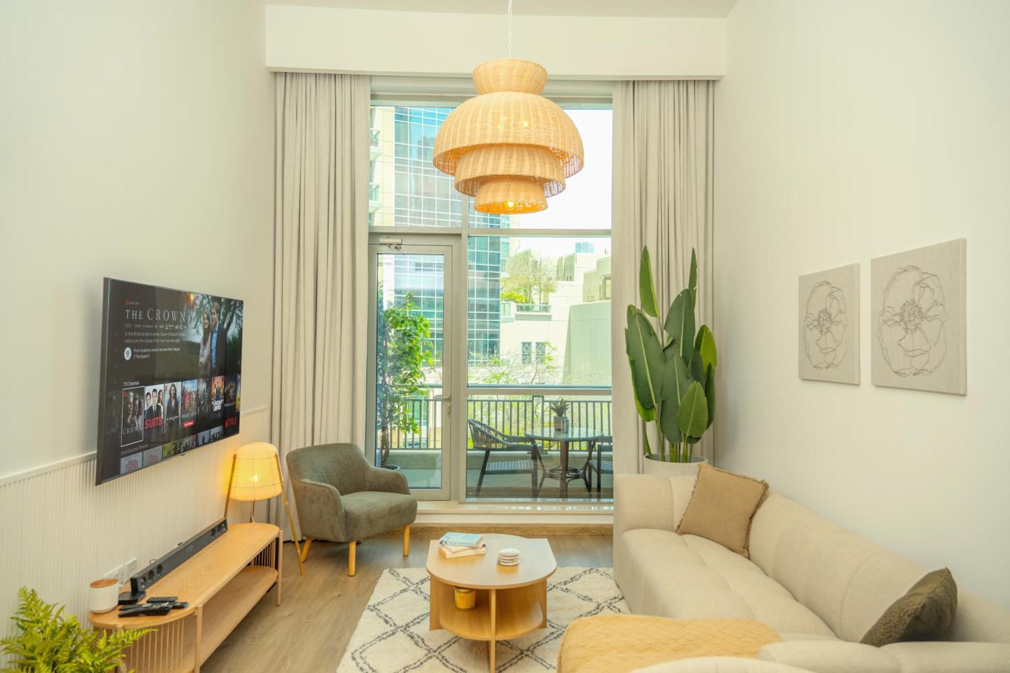 Downtown Oasis Luxury One-bed In Downtown Apartment *
