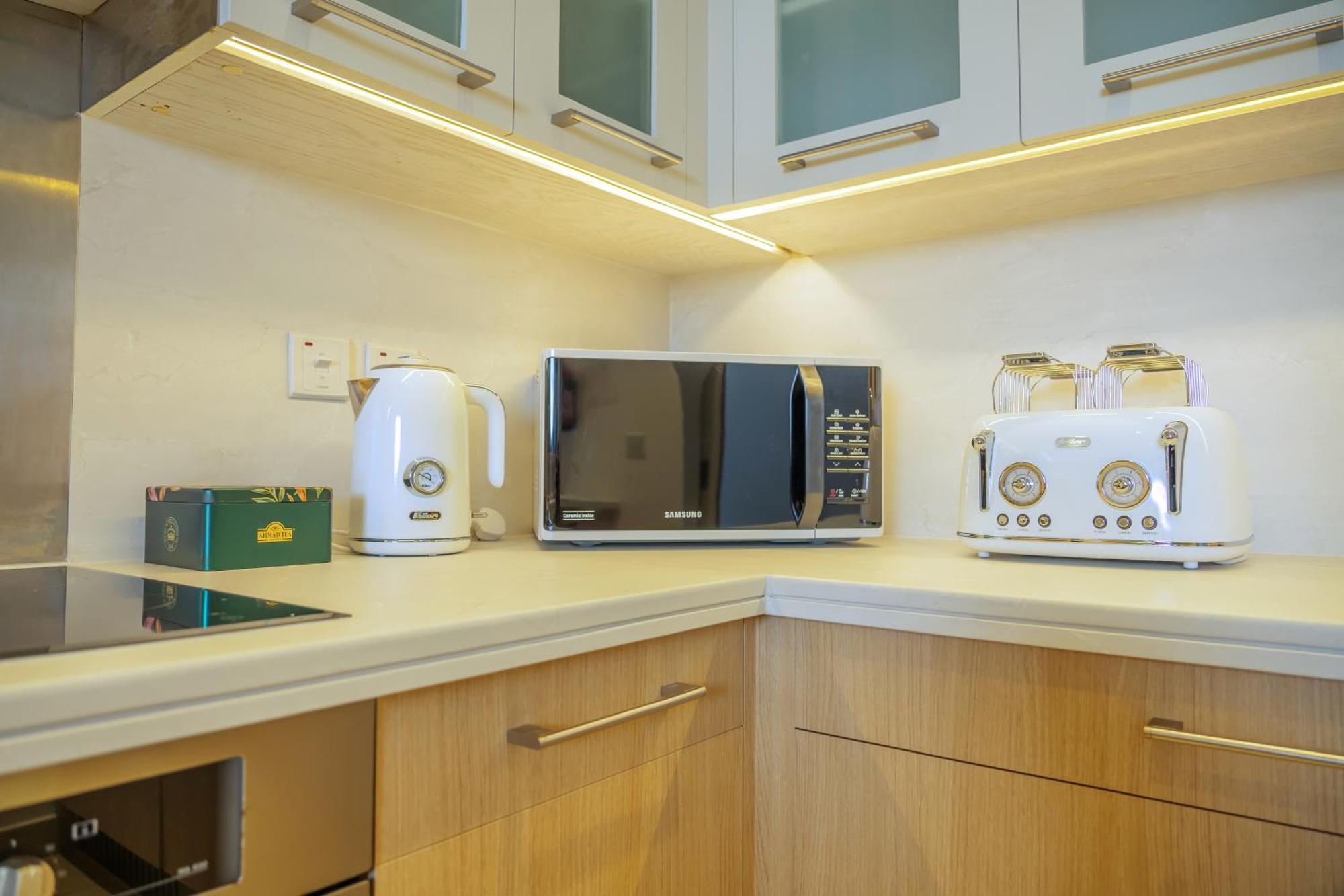 Downtown Oasis Luxury One-bed In Downtown Apartment *