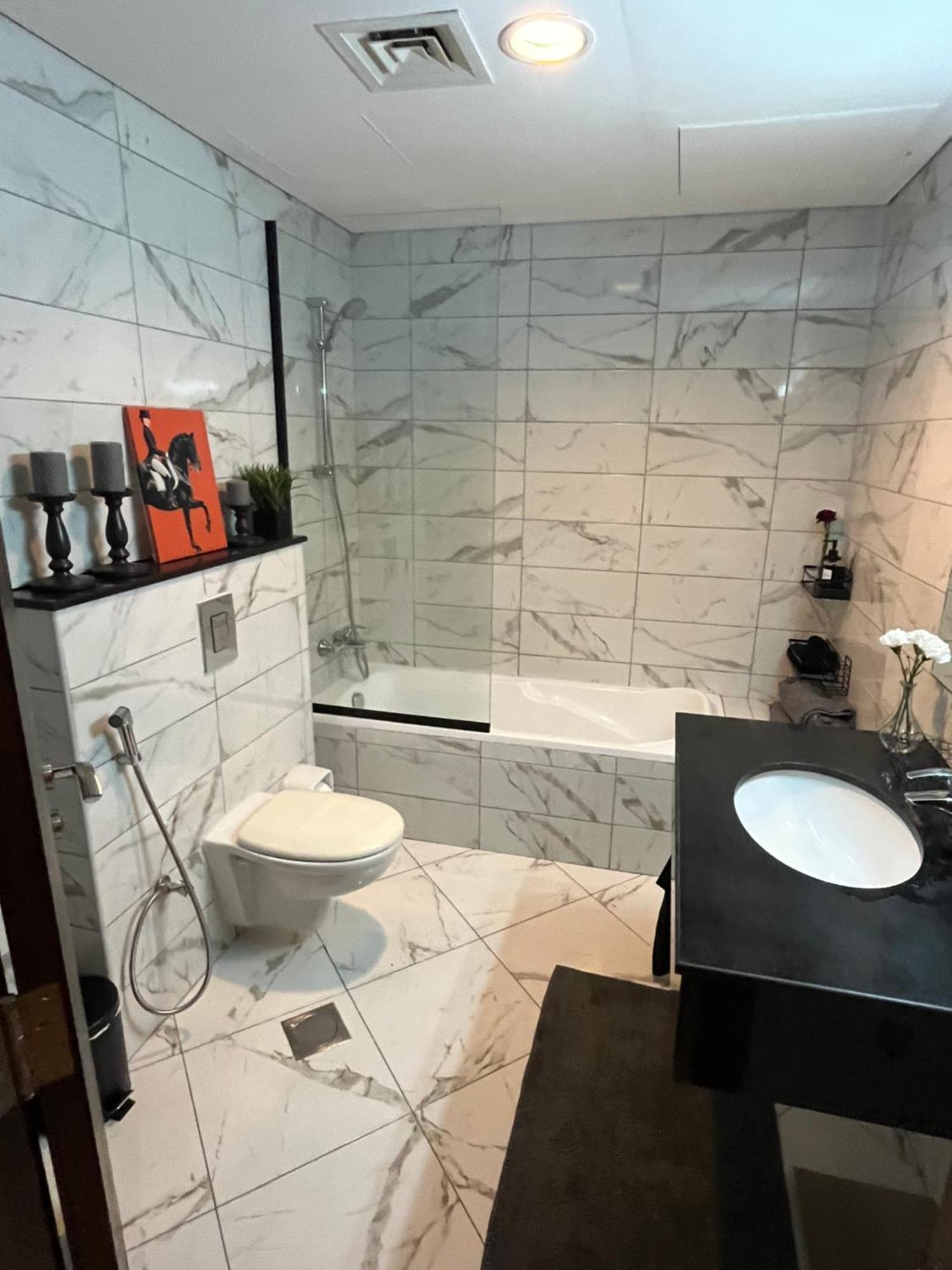 Apartment Specious Cosy Bedroom In Al Sufouh Dubai