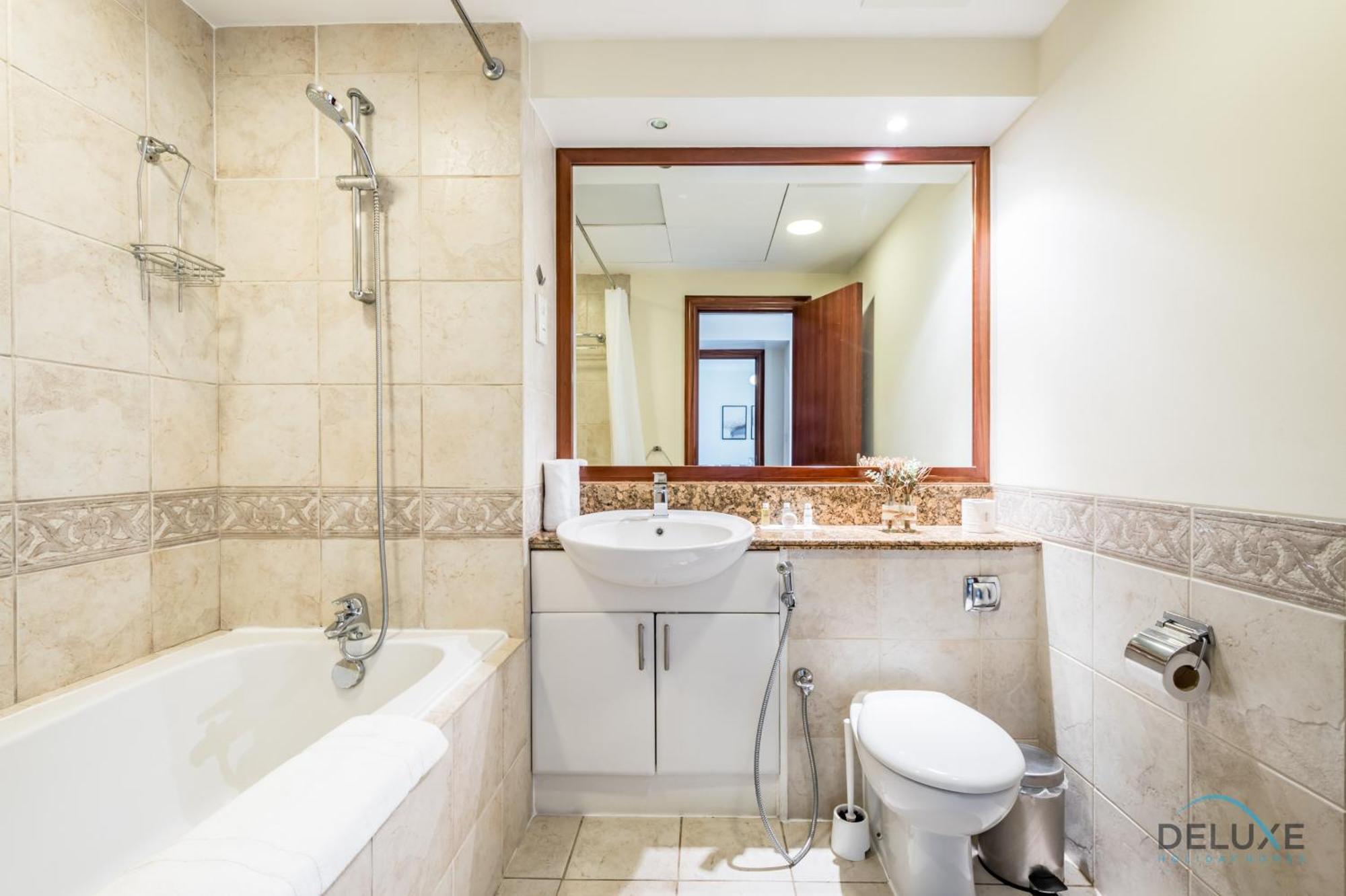 Apartment Spacious 2br At Murjan Emaar Six Towers Marina By Deluxe Homes