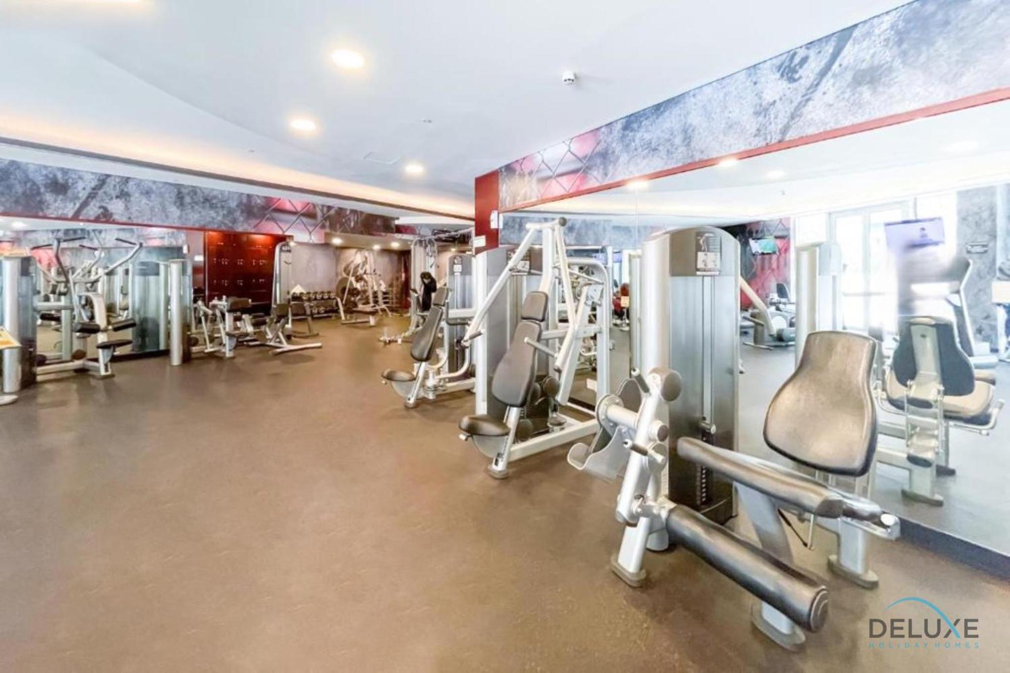 Spacious 2br At Murjan Emaar Six Towers Marina By Deluxe Homes Dubai