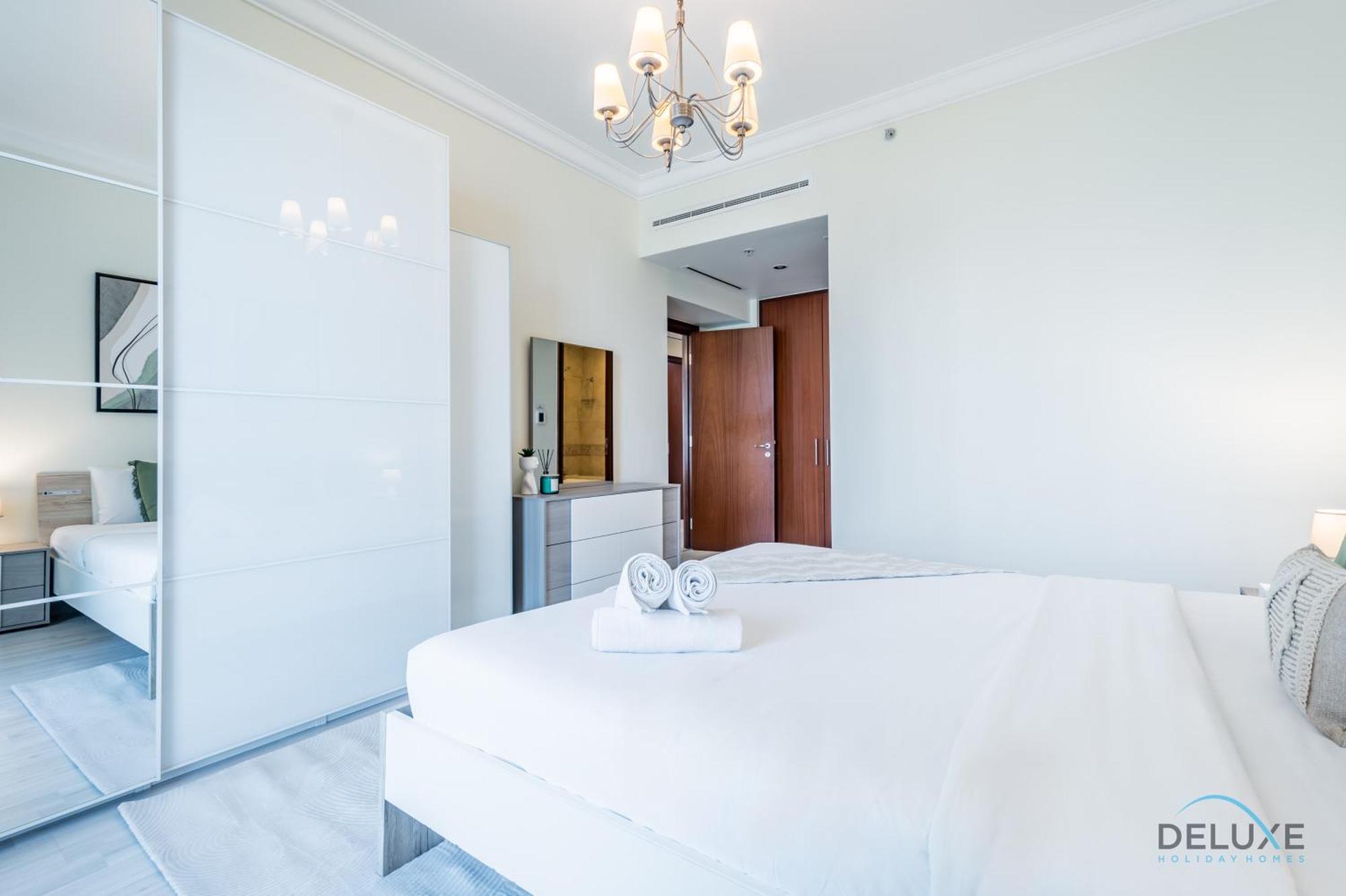 Spacious 2br At Murjan Emaar Six Towers Marina By Deluxe Homes