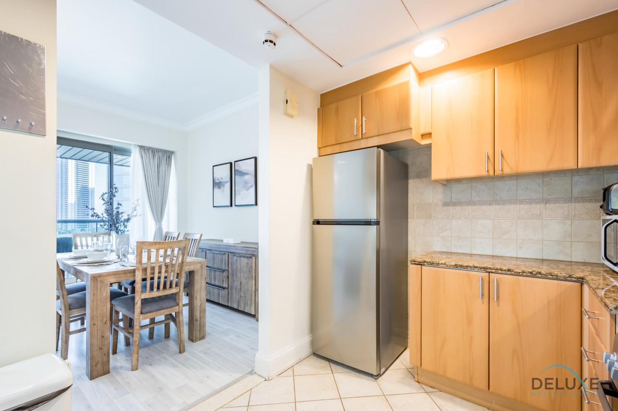Apartment Spacious 2br At Murjan Emaar Six Towers Marina By Deluxe Homes