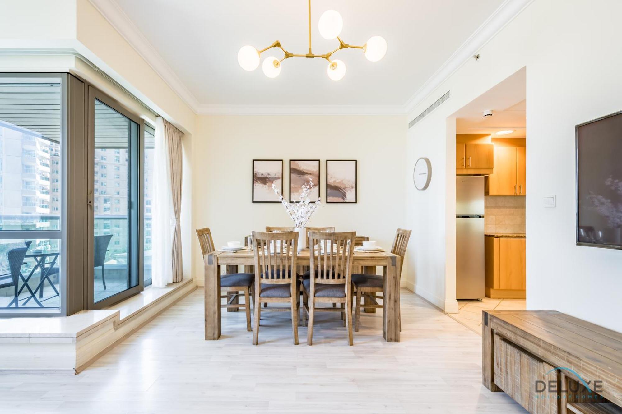 Spacious 2br At Murjan Emaar Six Towers Marina By Deluxe Homes Dubai
