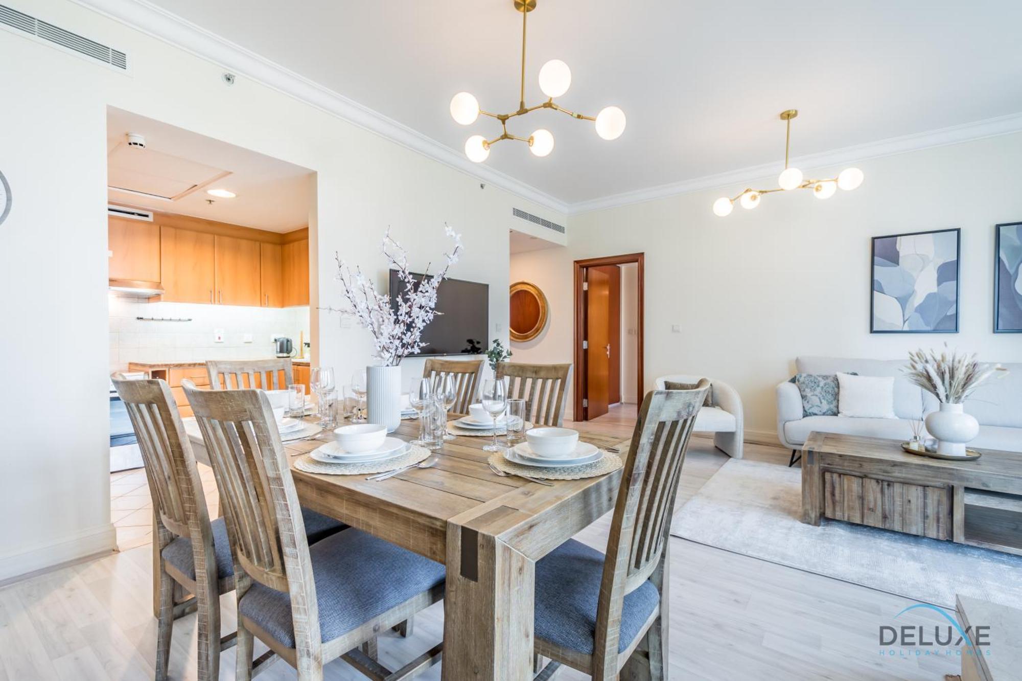 Spacious 2br At Murjan Emaar Six Towers Marina By Deluxe Homes
