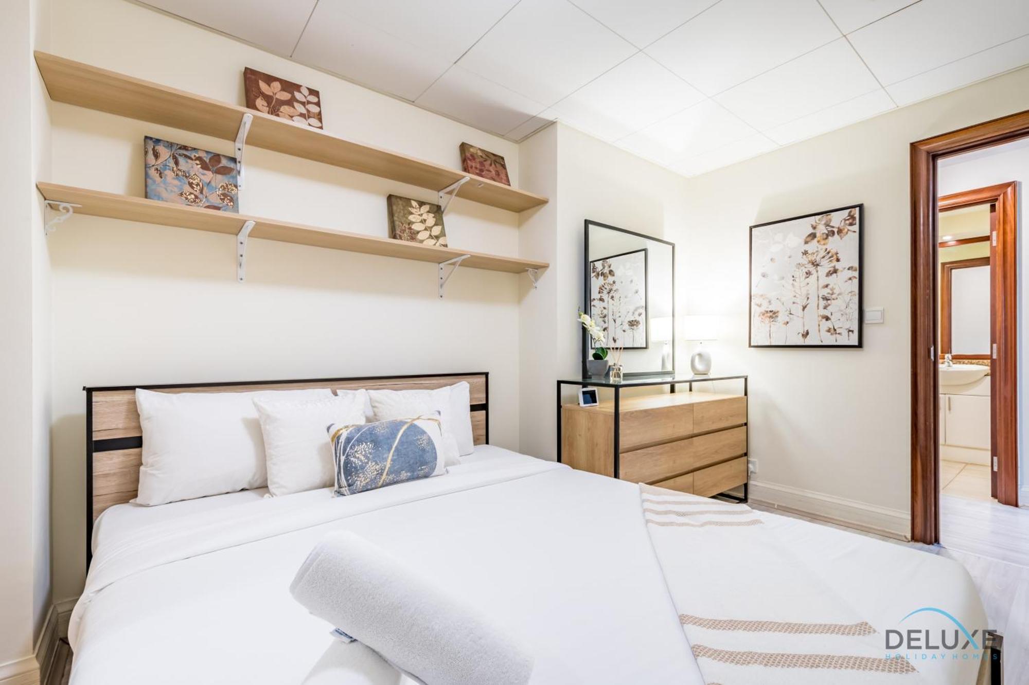 Spacious 2br At Murjan Emaar Six Towers Marina By Deluxe Homes Dubai