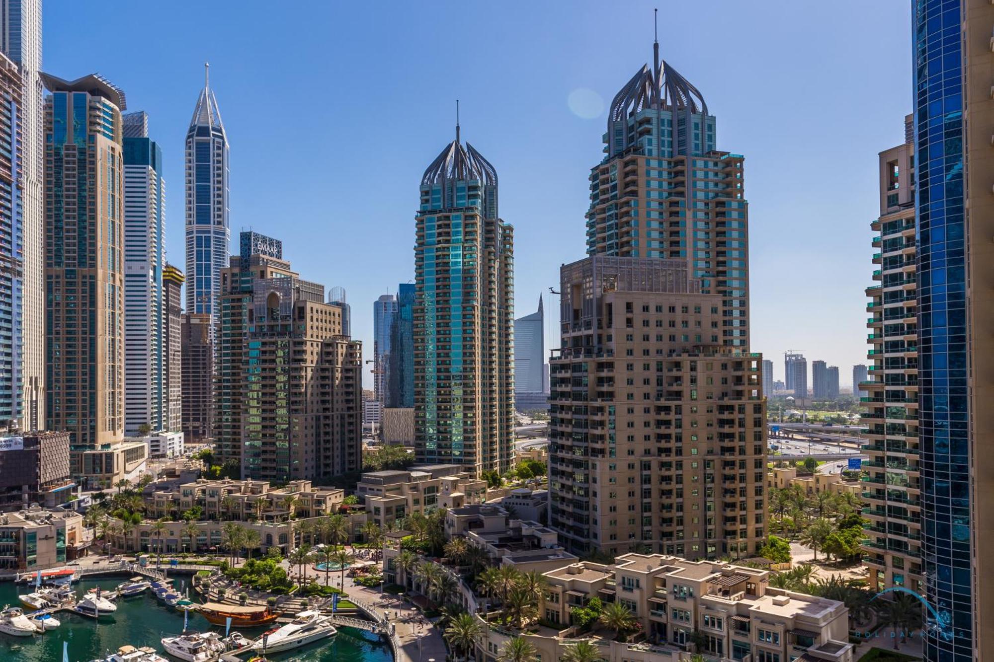 Spacious 2br At Murjan Emaar Six Towers Marina By Deluxe Homes