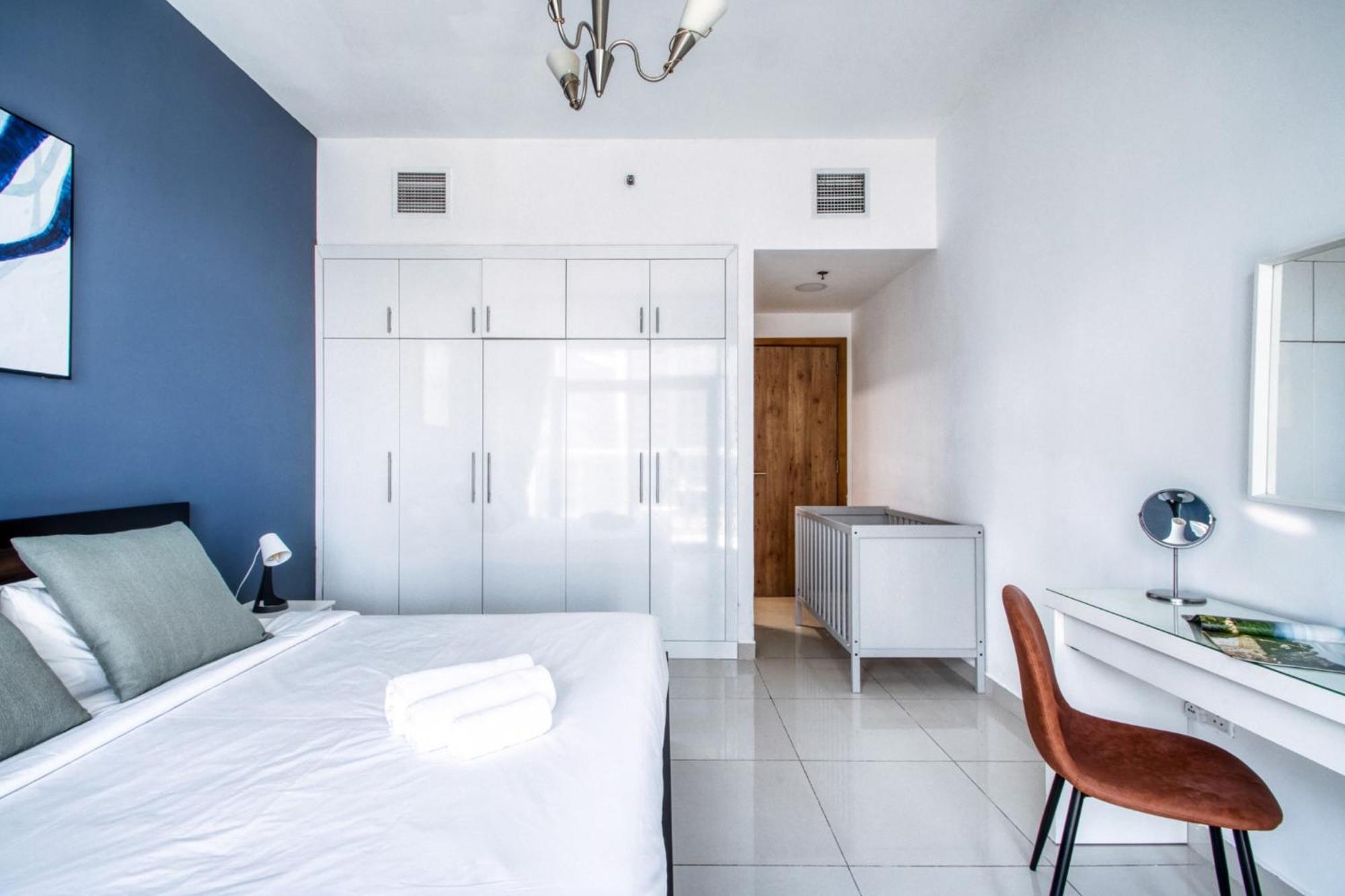 Iconic 2br With Marina Views Apartment Dubai