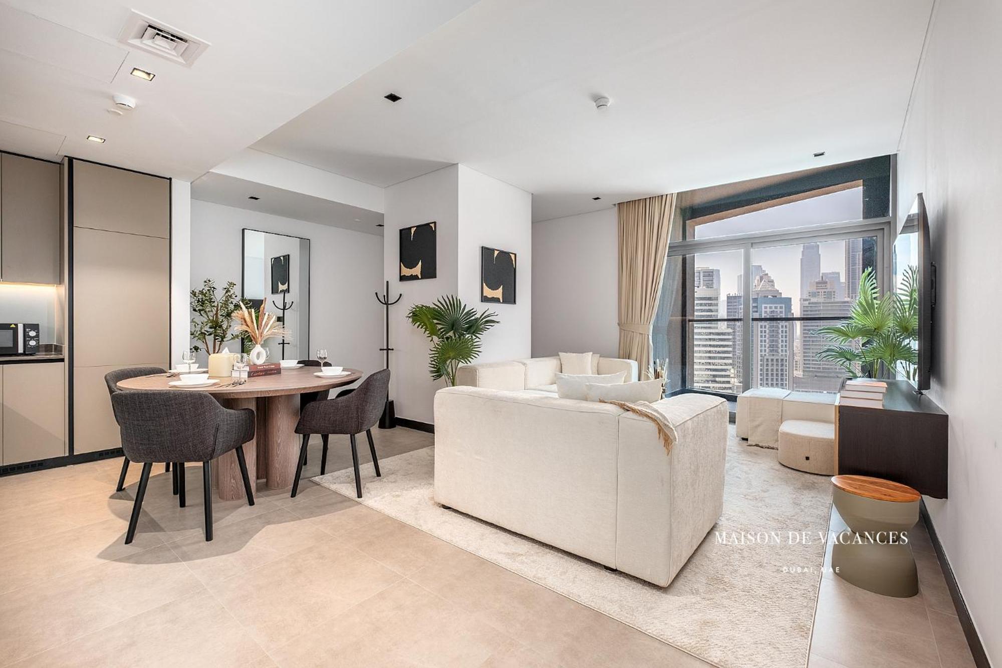 Luxurious 2br With Waterfront And Burj Khalifa View Dubai