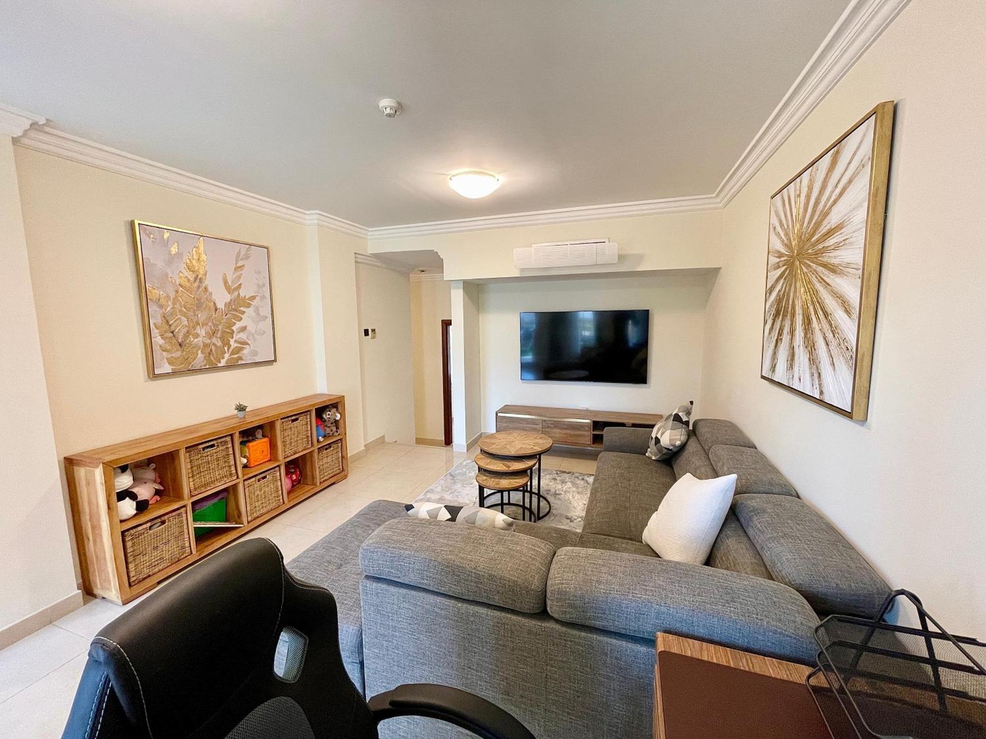 Villa Townhouse With Live-in Maids