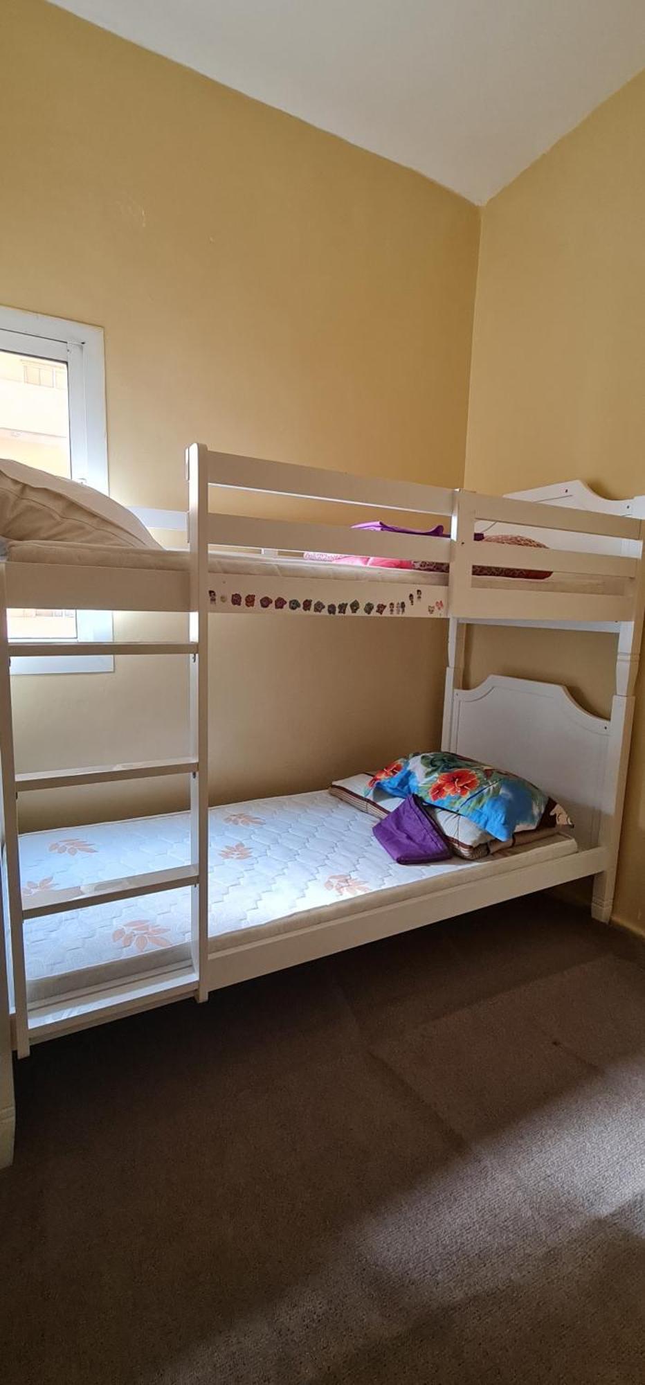 Hostel, Bedspace And Backpackers