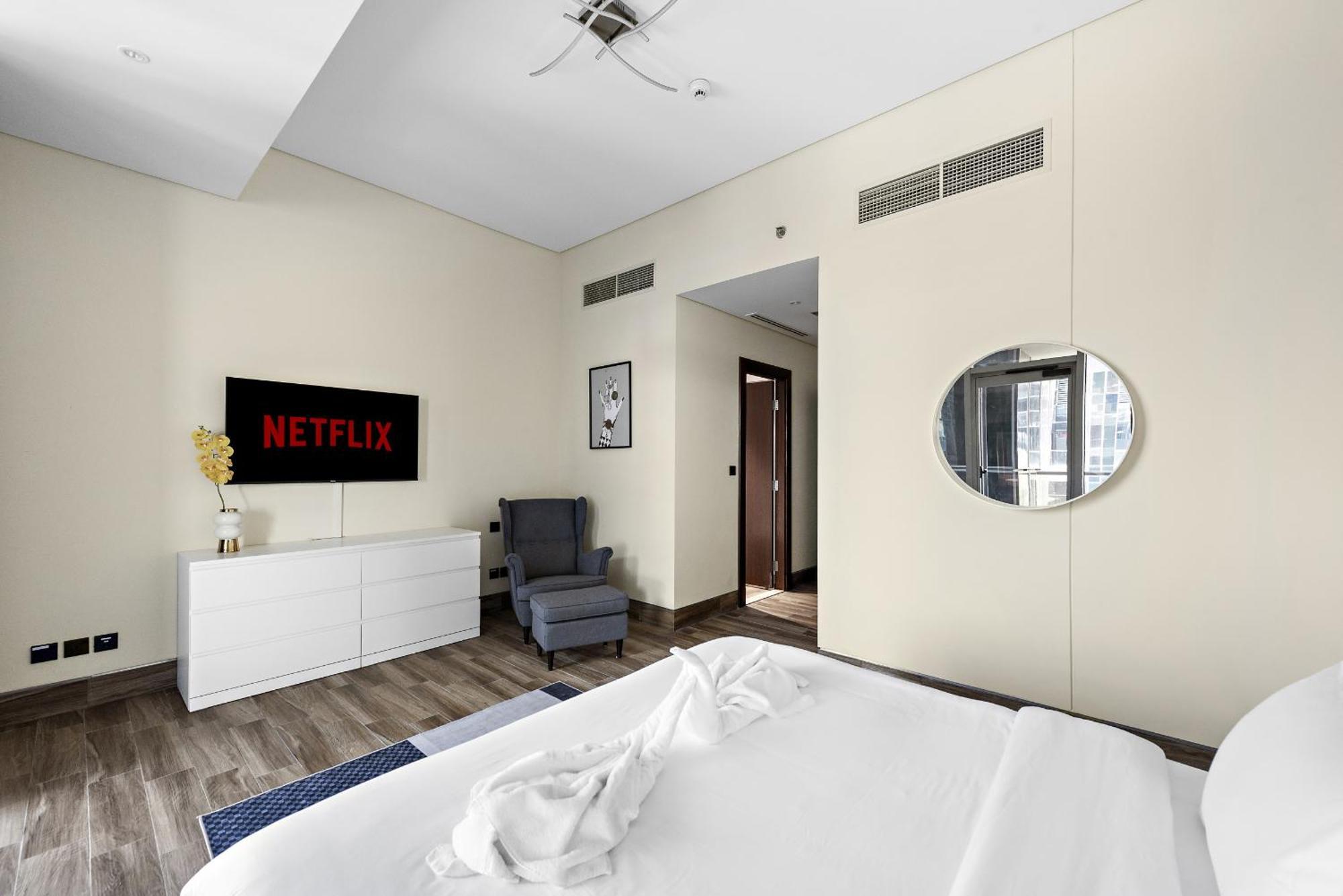 Vayk - Modern Building Spacious 2bd *