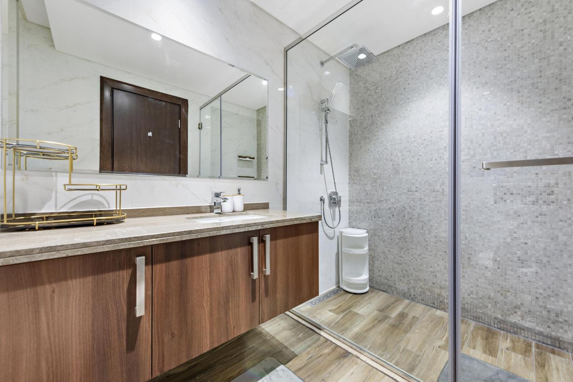 Vayk - Modern Building Spacious 2bd Apartment *