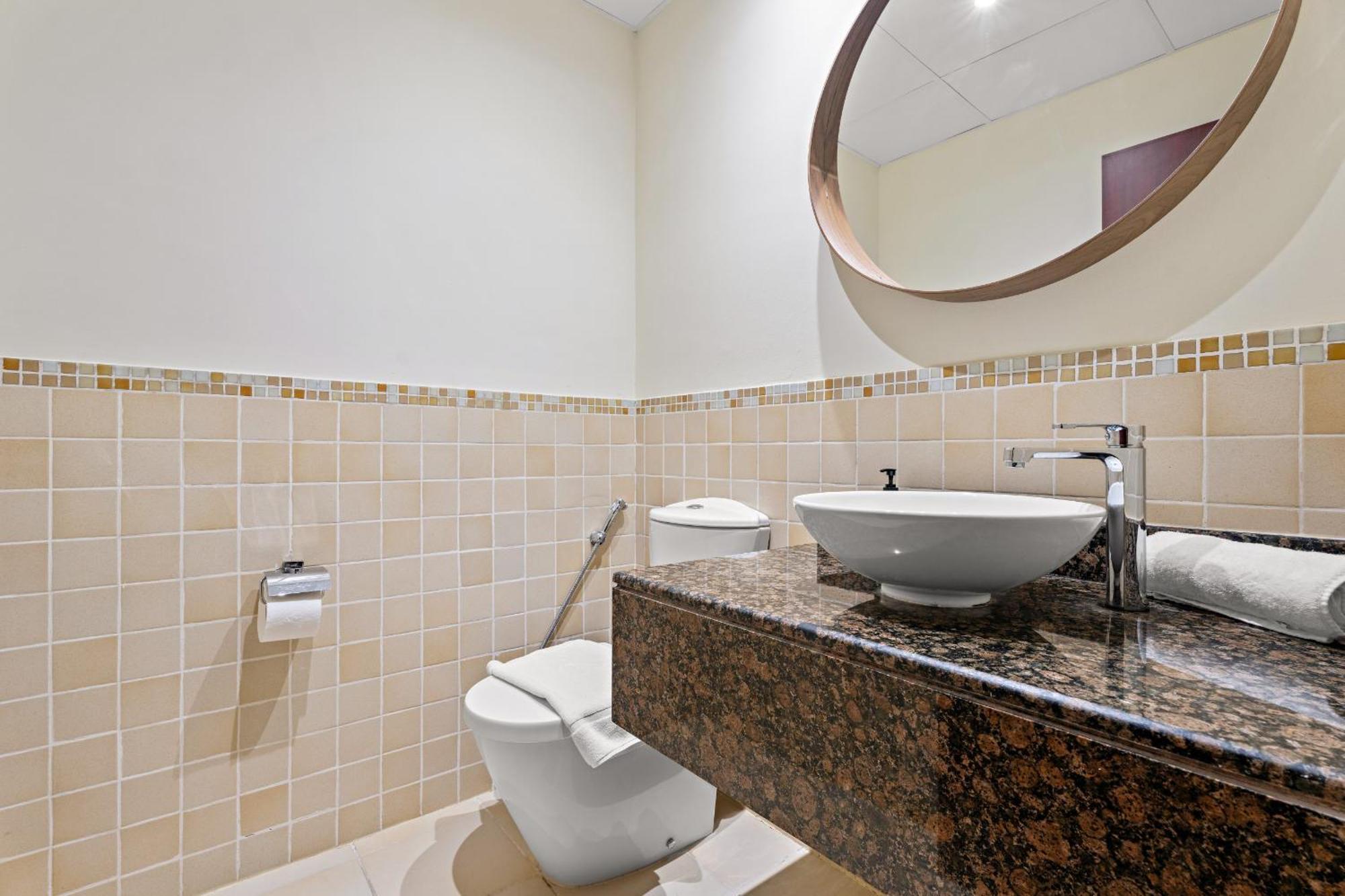 Vayk - Spacious 1 Bd * Dubai