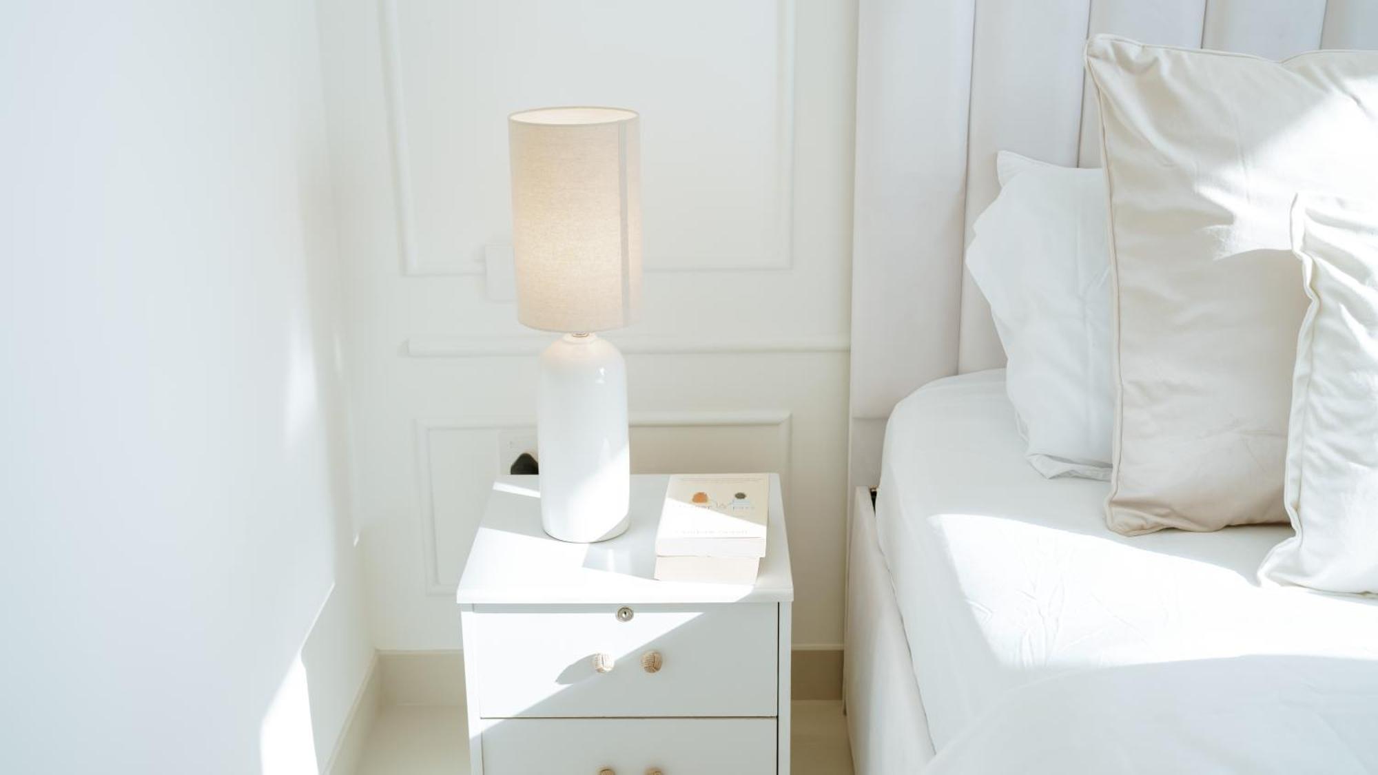 Modern 2br Near Mall & Burj Khalif Holiday home *