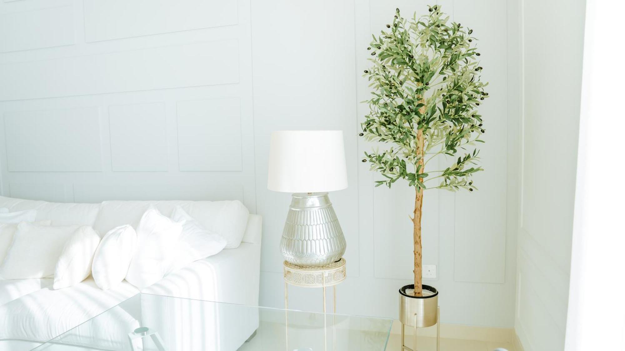 Modern 2br Near Mall & Burj Khalif