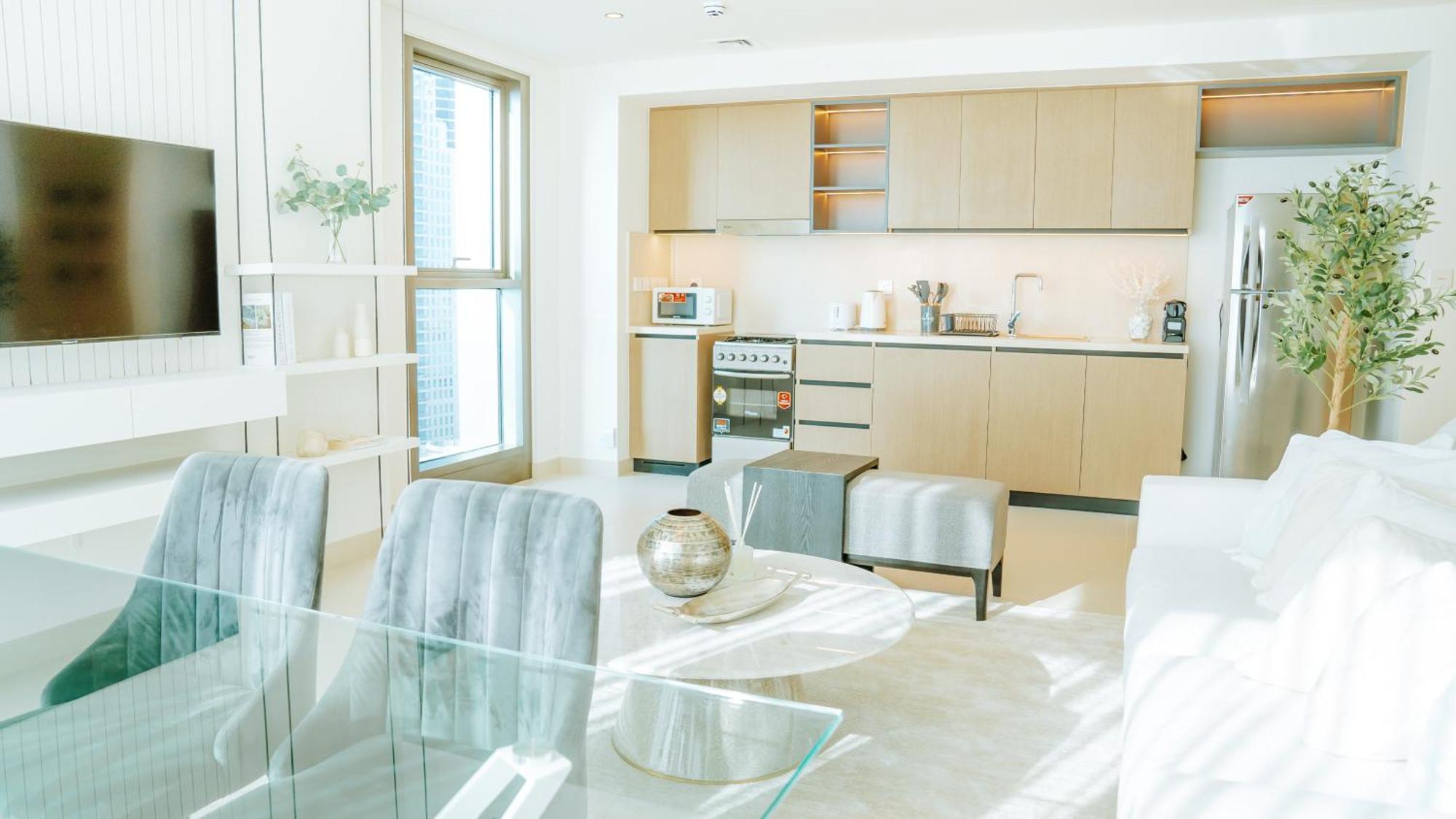 Modern 2br Near Mall & Burj Khalif Holiday home Dubai