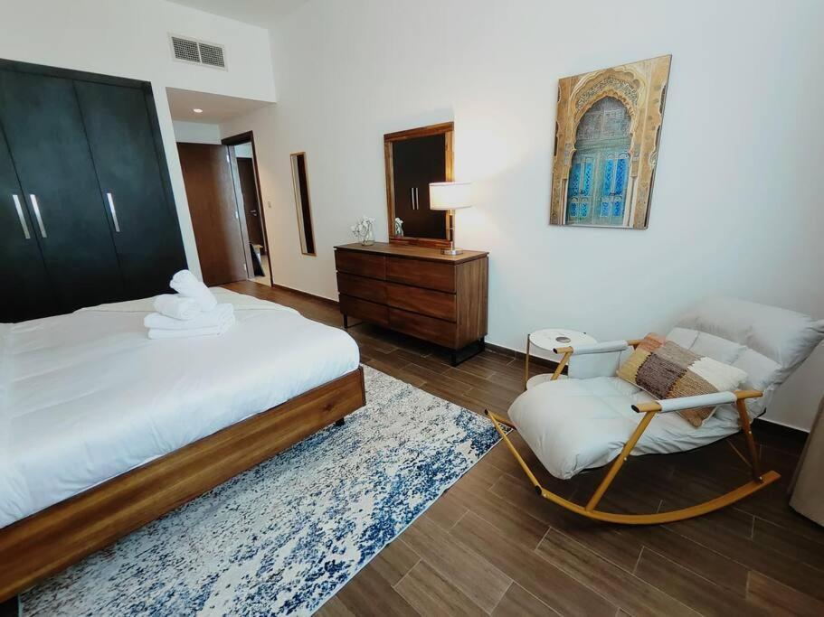 1 Bed - Azizi Daisy - Furjan Holiday home *