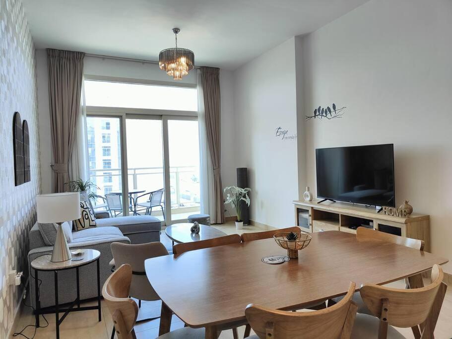 Holiday home 1 Bed - Azizi Daisy - Furjan Dubai