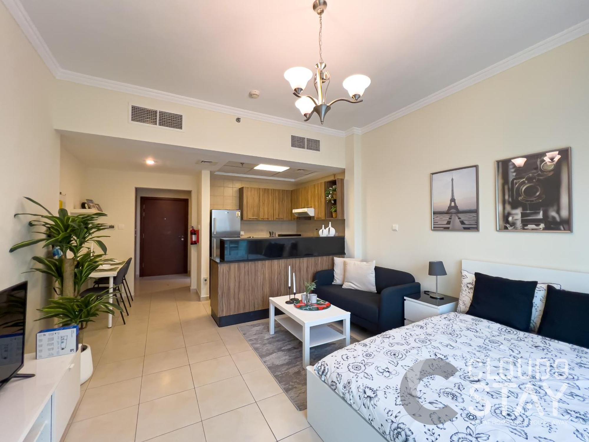 Cloud 9 - Elegant High-rise In The Heart Of Apartment *