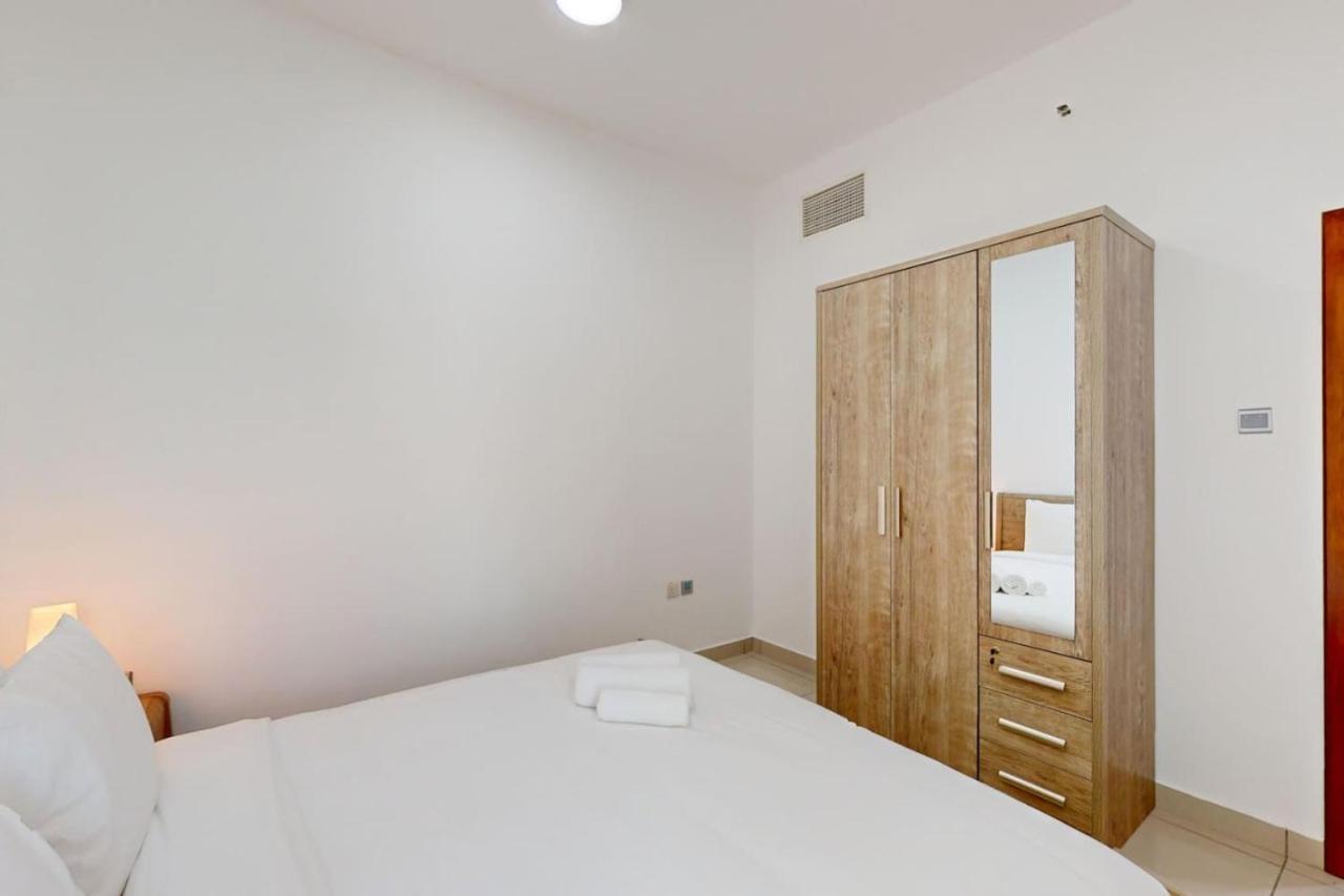 Marina Pinnacle - Serene Three Bedroom * Dubai