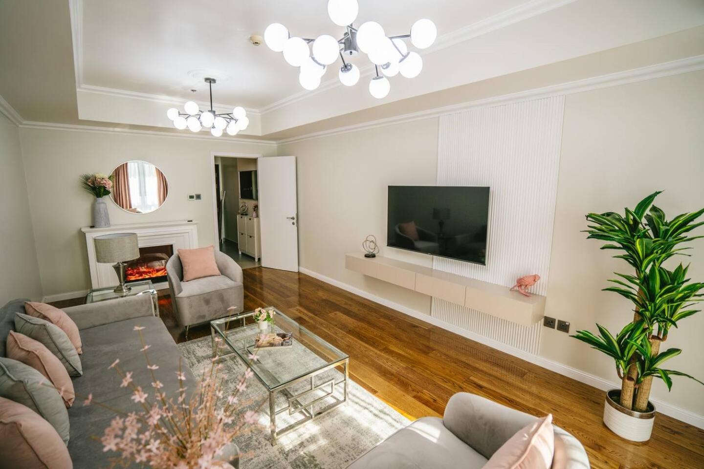 Apartment Serene Sea View One Bedroom On 67th Floor *
