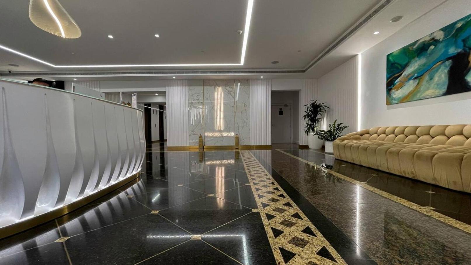 Serene Sea View One Bedroom On 67th Floor Apartment Dubai