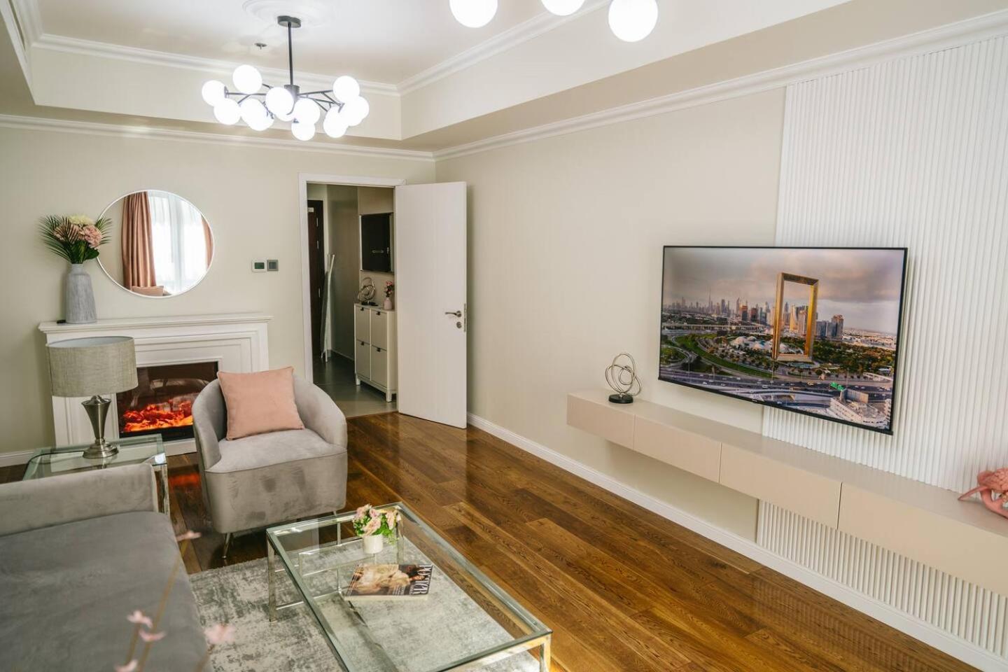 Apartment Serene Sea View One Bedroom On 67th Floor