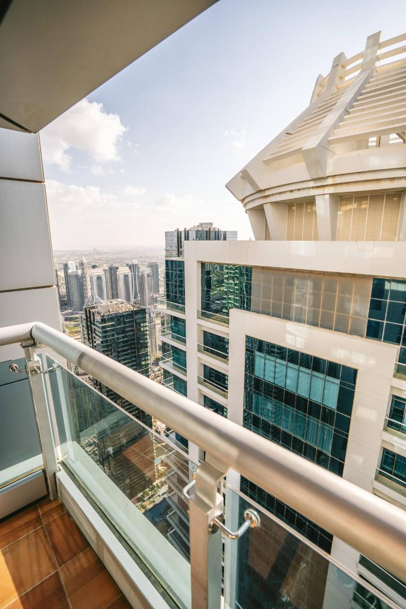 Serene Sea View One Bedroom On 67th Floor Apartment *