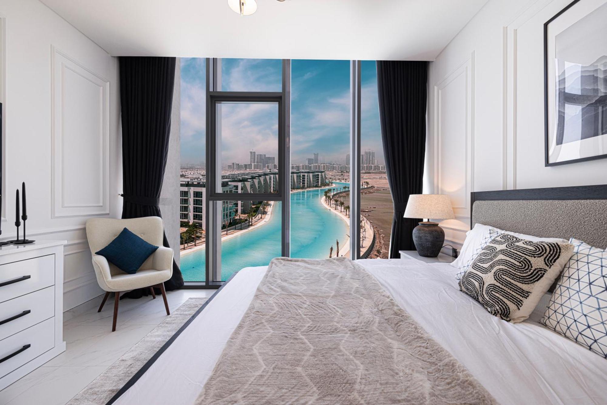 Crystal Lagoon View Access Fast Wi-fi Dubai