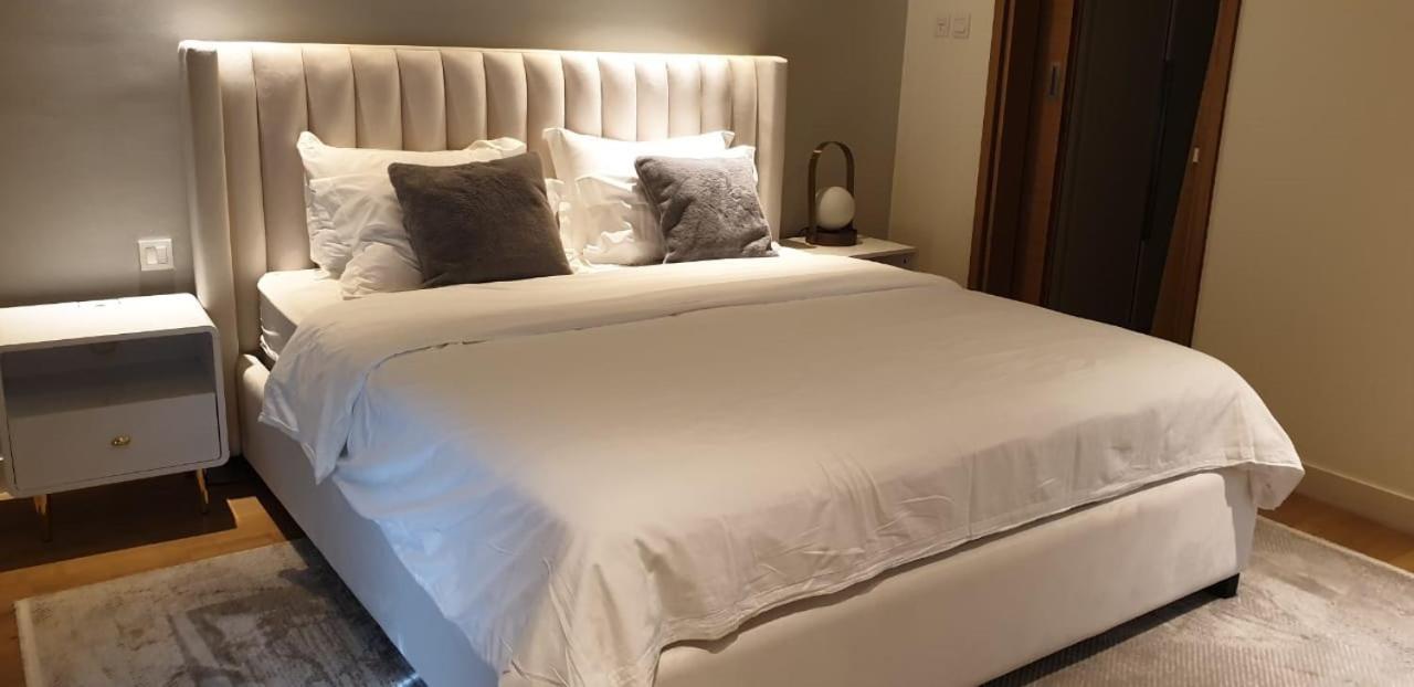 1br Walk B7 Community View * Dubai