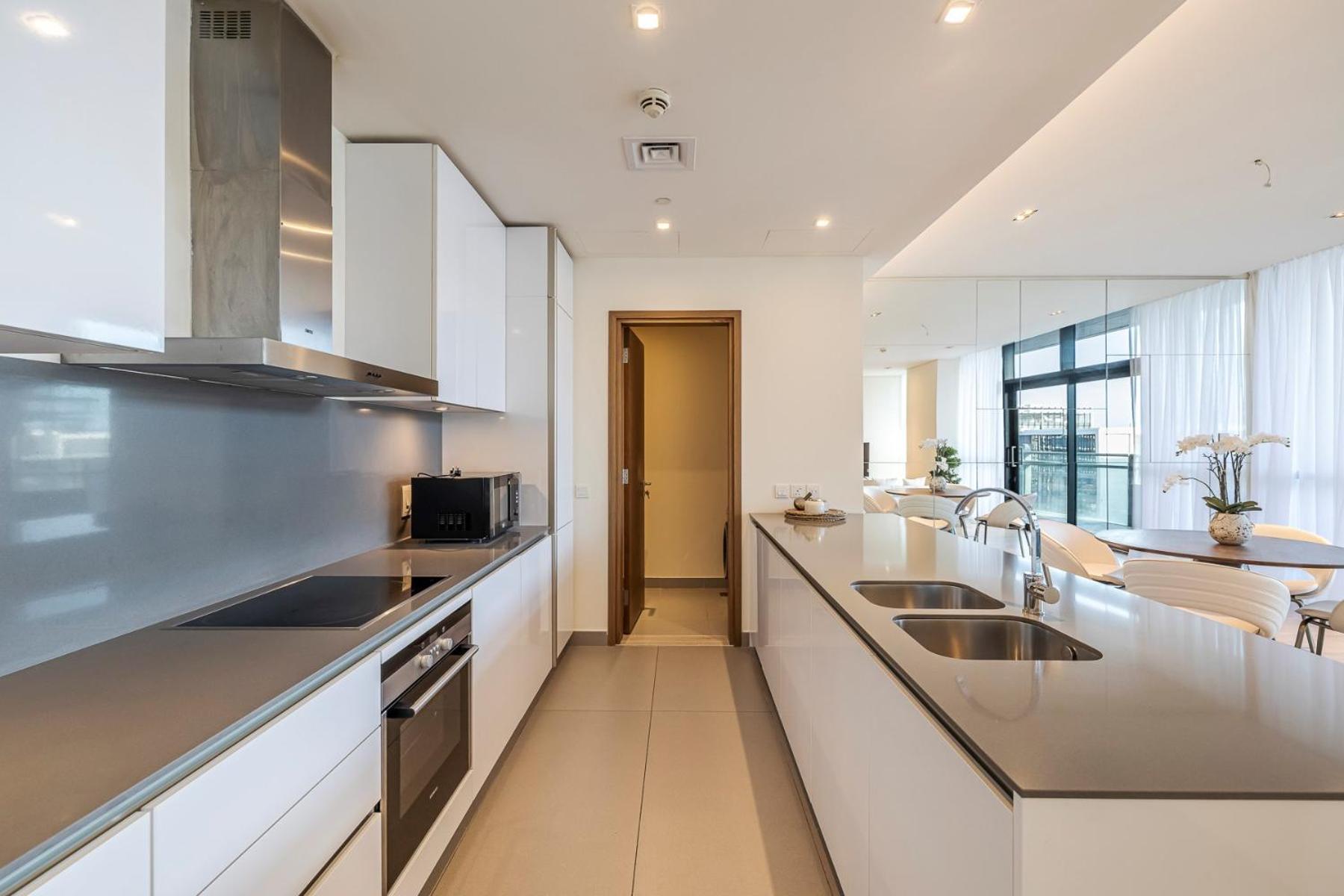 1br Walk B7 Community View * Dubai