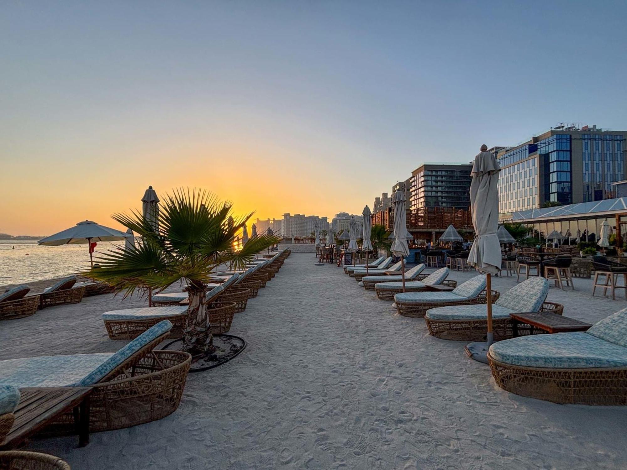 Frank Porter - Seven & Aprtments * Dubai