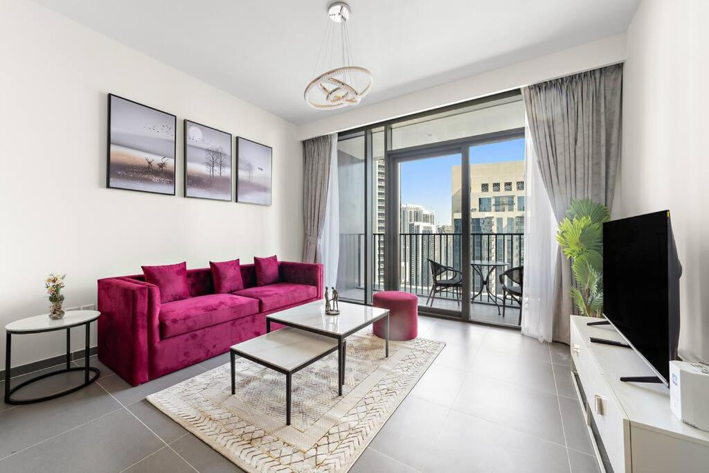 Stylish 1 Bedroom High Floor In Creek Edge Apartment