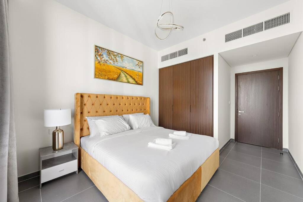 Apartment Stylish 1 Bedroom High Floor In Creek Edge Dubai