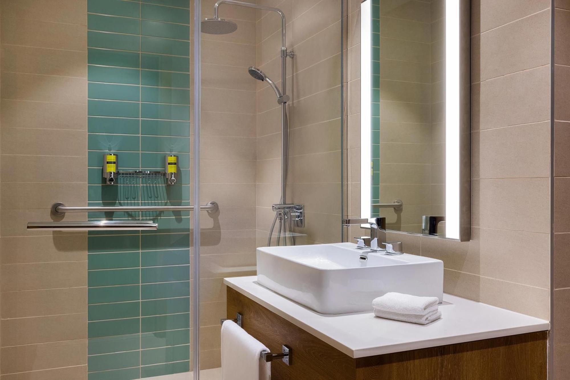 Element Airport Hotel Dubai