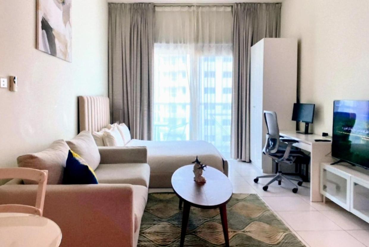 Full Sea View With Balcony - - 10 Min To Jbr - Apartment Dubai