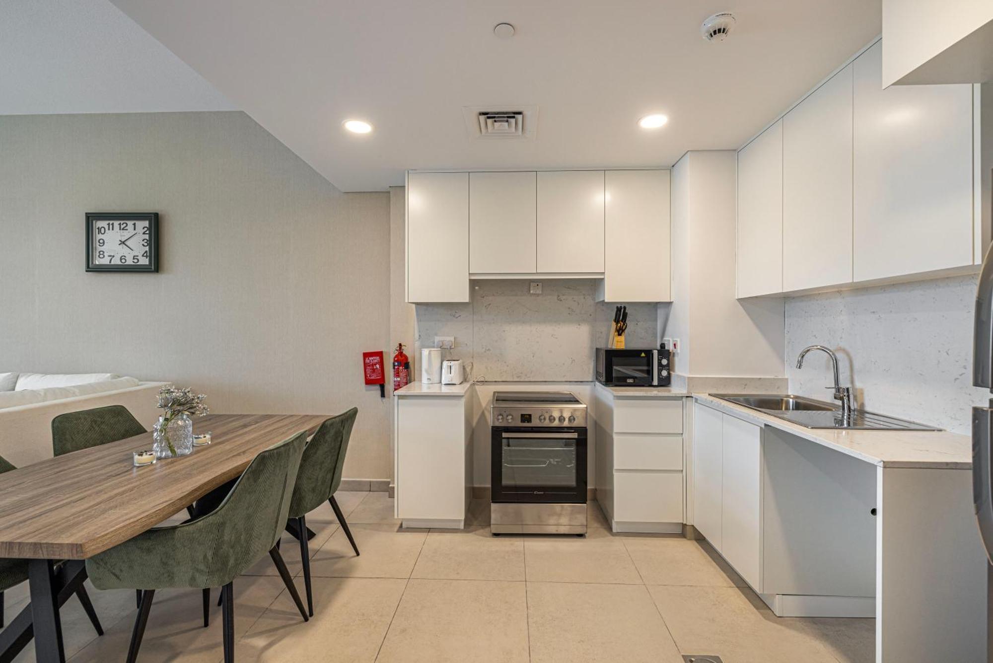 Modern And Charm In Mjl Apartment *