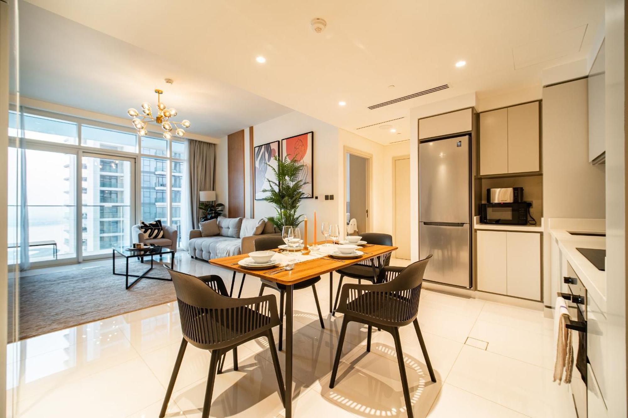 On The First Line Of The Coast With Access To The And Sea Views * Dubai
