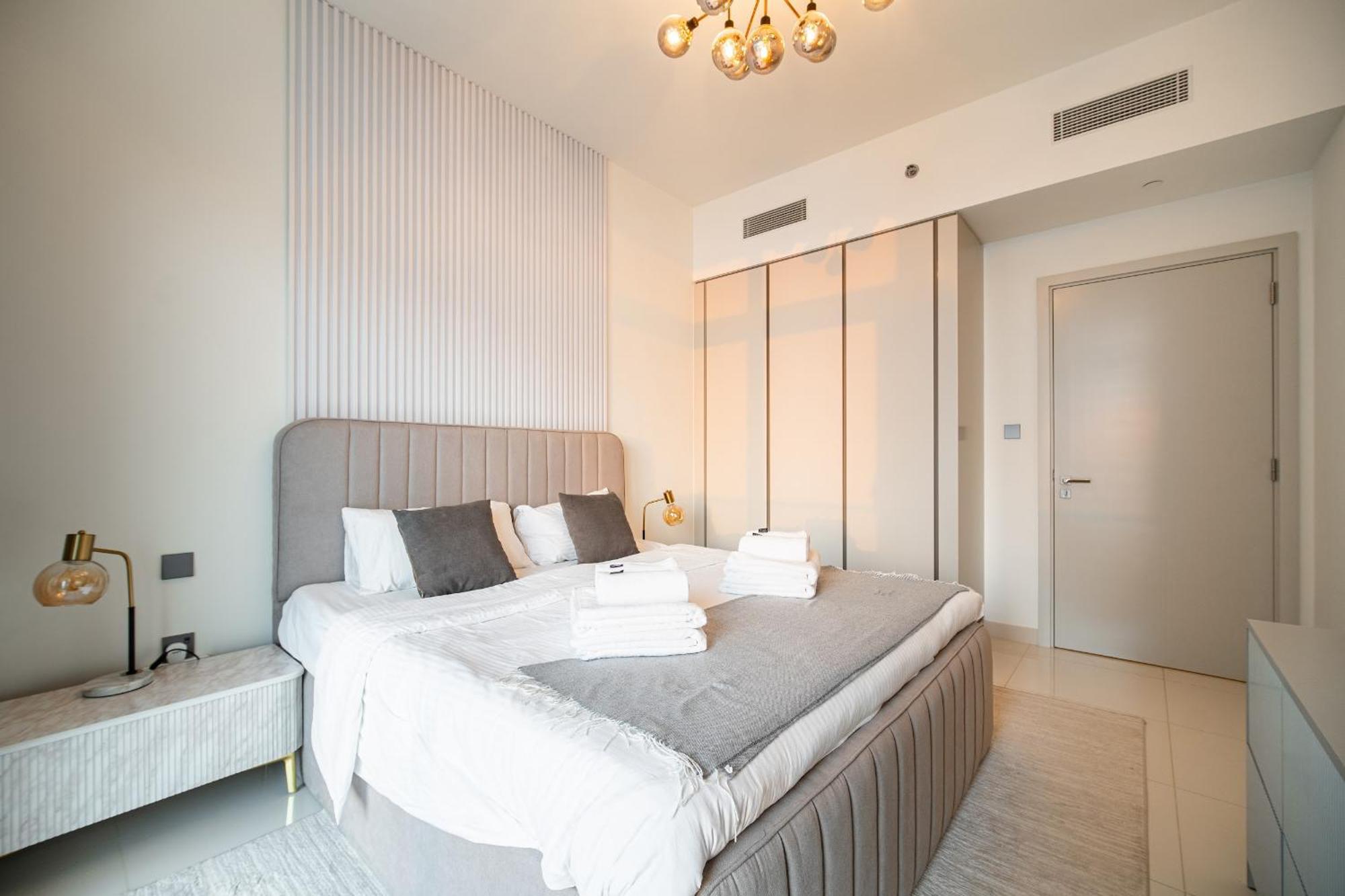 On The First Line Of The Coast With Access To The And Sea Views Apartment