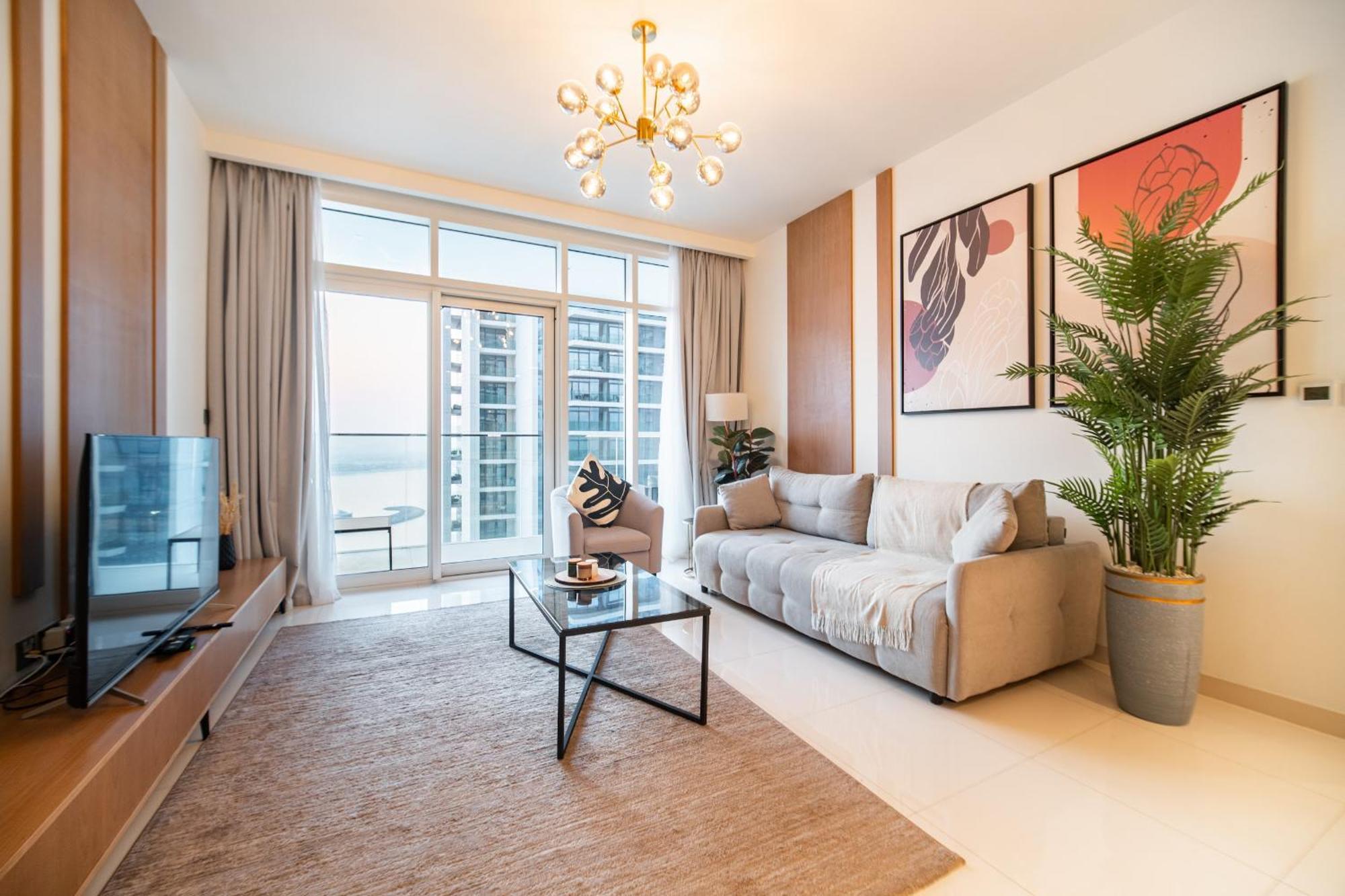 On The First Line Of The Coast With Access To The And Sea Views * Dubai