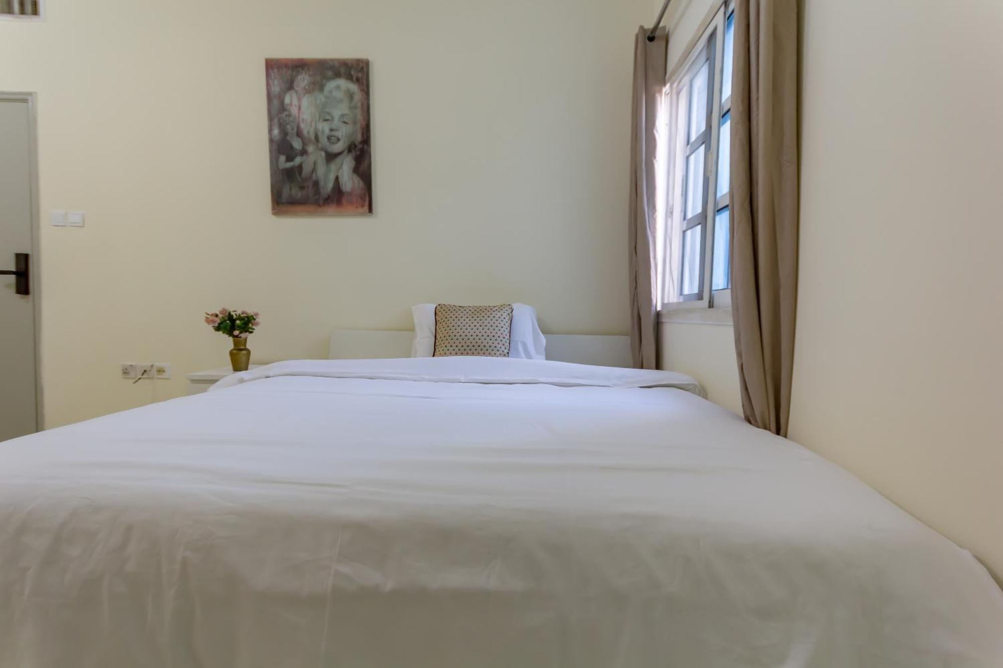 Relaxing Private In Compound Housing Near Burj Alarab 124 Homestay Dubai