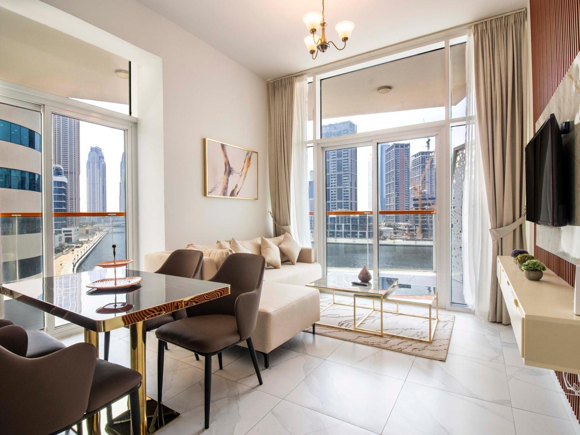 Elegant 2br Ensuite With Canal & Burj Khalifa View Apartment