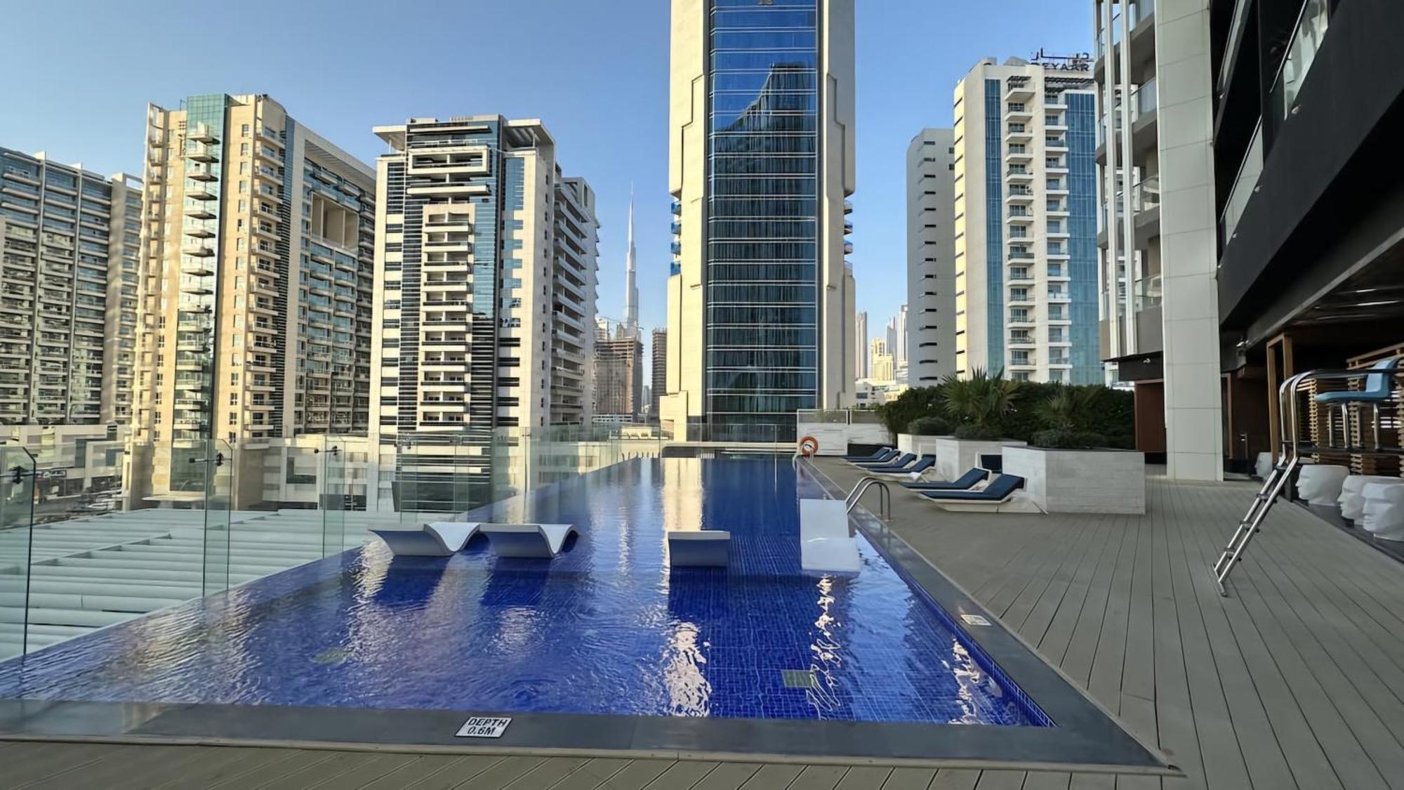Luxury Studio With Burj Views - 6 Min From Mall Dubai
