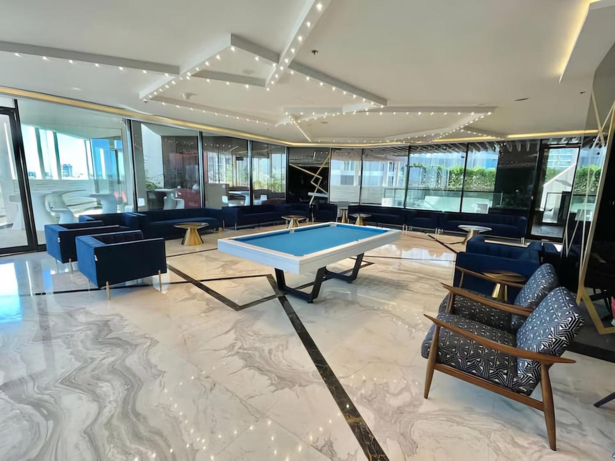 Luxury Studio With Burj Views - 6 Min From Mall Apartment *