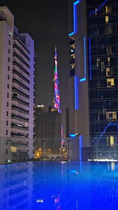 Luxury Studio With Burj Views - 6 Min From Mall Dubai