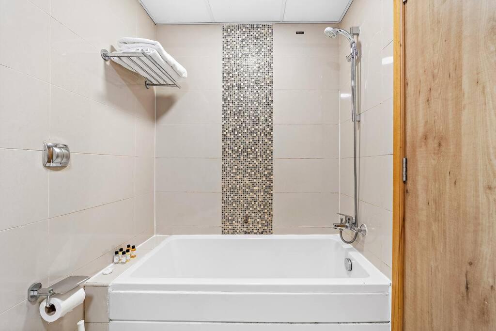 First Class 2br Amazing Marina Views Apartment Dubai