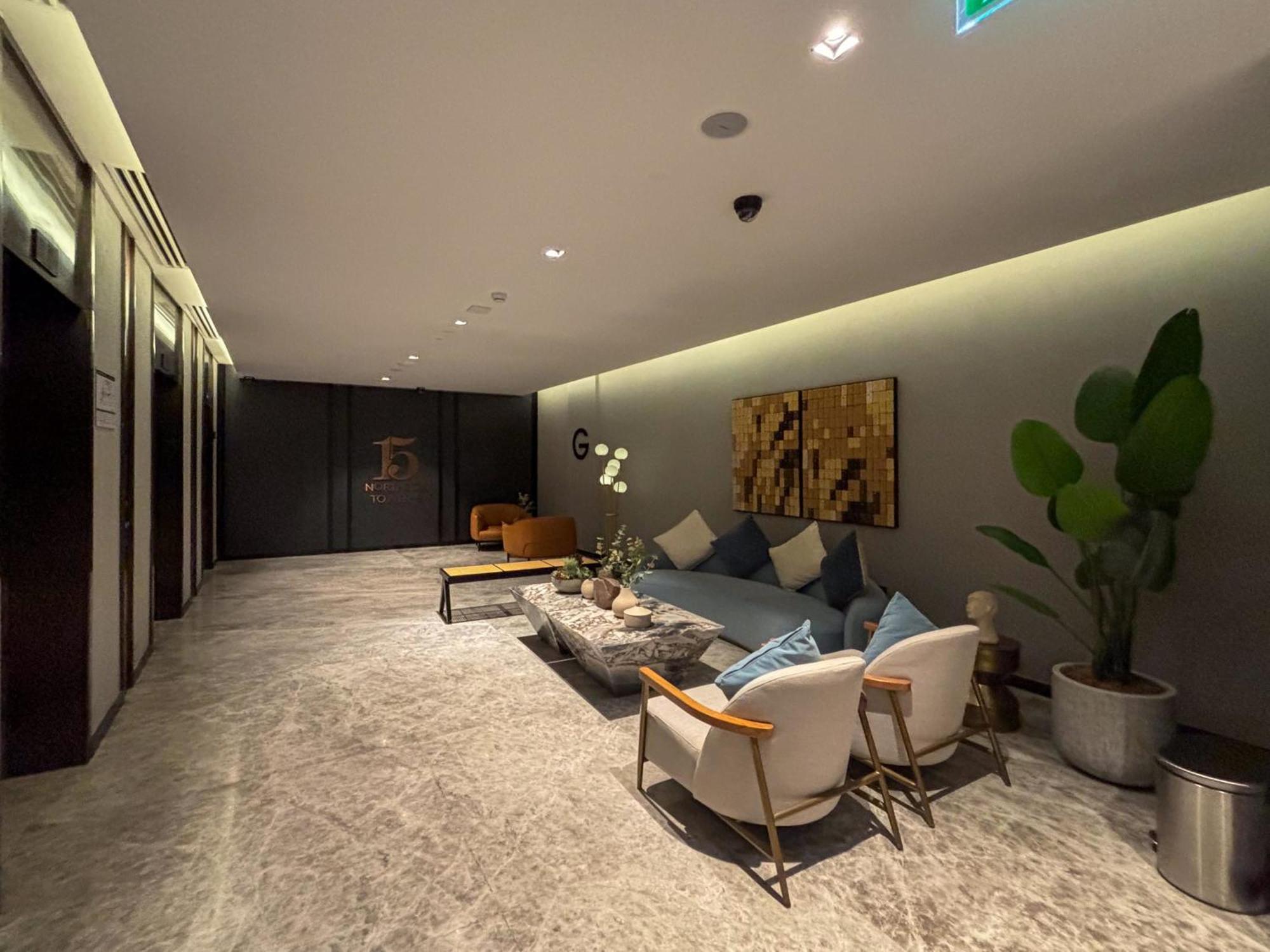 Frank Porter - 15 Northside Tower 2a