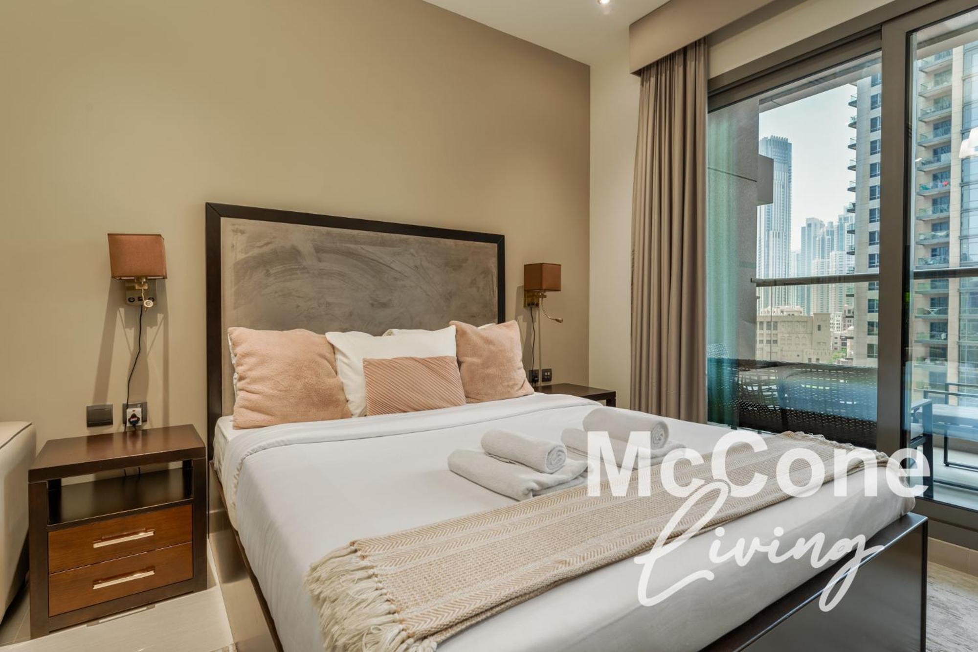 Cozy With Burj Khalifa Views * Dubai