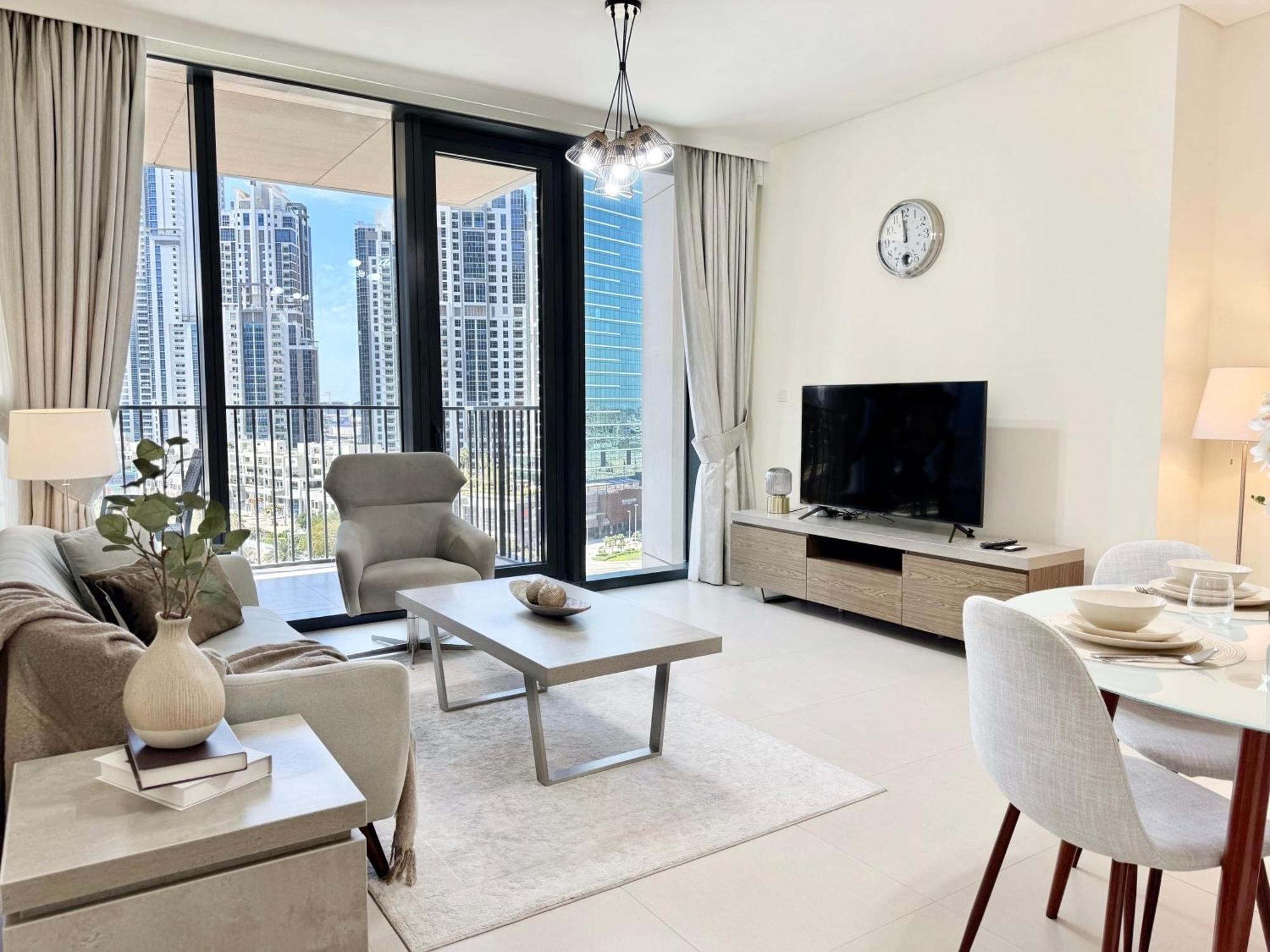 Spacious And Vibrant 1br In Boulevard Heights